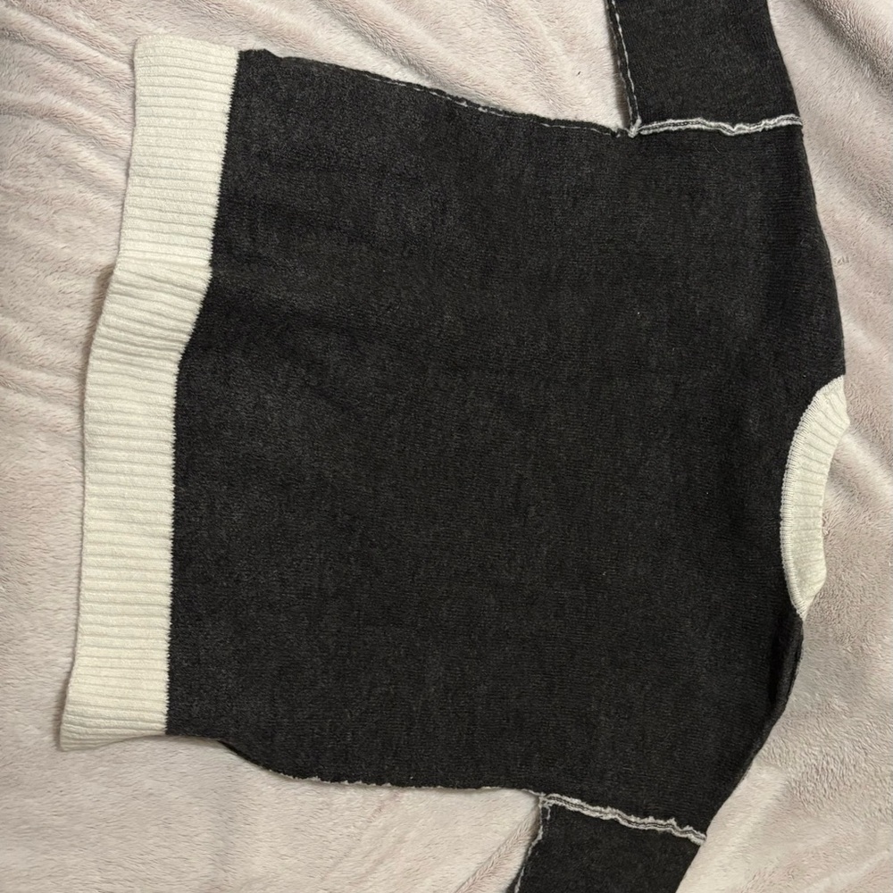 Sweet Romeo Charcoal and Ivory Sweater